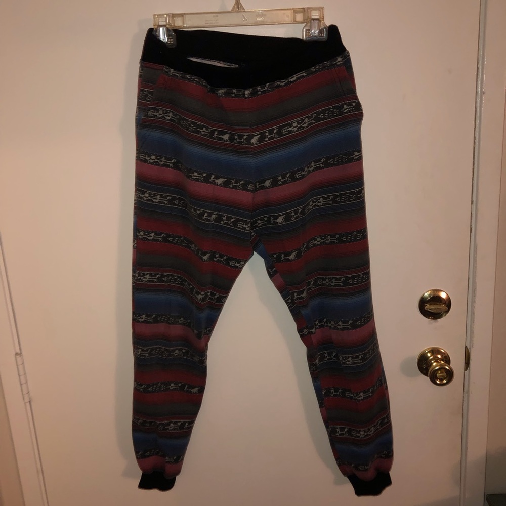 Elwood patterned joggers